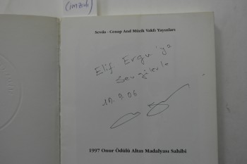 Türkülerden Oratoryaya... – Erdoğan Okyay / Sevda Cenap And Müzik Vakfı Yayınları, 174s. (imzalı)