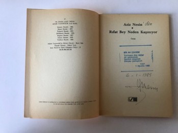 Rıfat Bey Neden Kaşınıyor – Aziz Nesin (Kaşeli ve İmzalı)