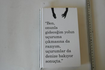 Karantina – Beyza Alkoç , İndigo Kitap , 349 s. (Ciltli)