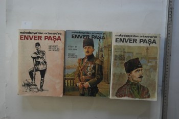 Makedonya’dan Ortaasya’ya Enver Paşa (3 Cilt Takım) – Şevket Süreyya Aydemir , Remzi Kitabevi , 1970 Basım
