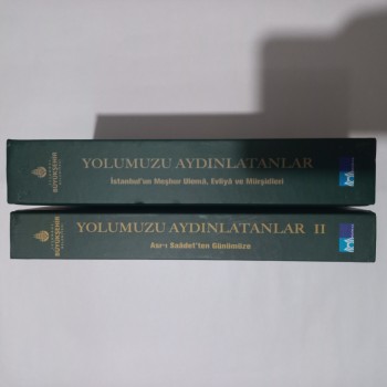 Yolumuzu Aydınlatanlar (2 Cilt)