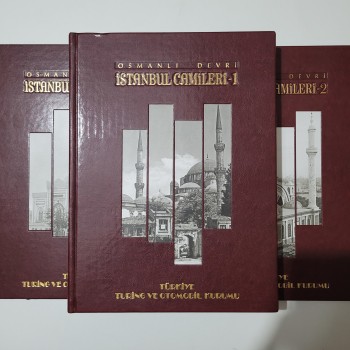 Osmanlı Devri İstanbul Camileri (3 Cilt)