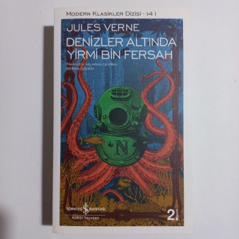 Jules Verne - Denizlerin Altında Yirmi Bin Fersah - İş Bankası Yayınları
