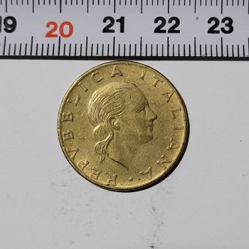 İtalya 200 lire