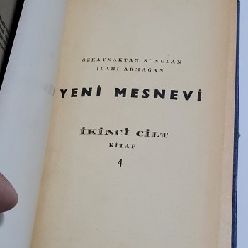 Yeni Mesnevi (Ciltli) Cilt 2 - 1963 Baskı - 490s.