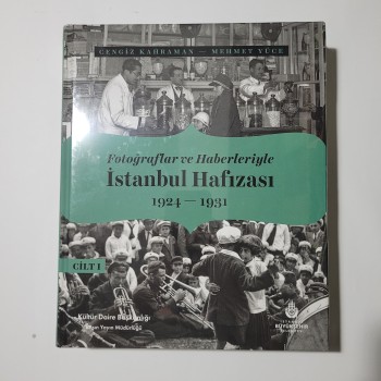 Fotoğraflar ve Haberleriyle İstanbul Hafızası 2 Cilt Takım Jelatininde
