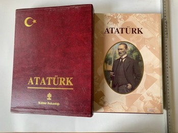 Atatürk (Kutulu, Ciltli)