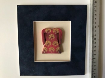 Altın Varaklı El İşçiliği Kadife Paspartulu ve Ahşap Malzeme Kaftan Çalışması