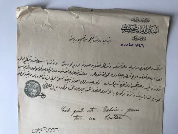 Madam Terasa İle İlgili Galata Mahkemesiyle İtalyan Konsolosluğu Arasındaki 16 Adet Pul ve 12 Tane Mühürlü Hırsızlık Davası Lotu/1305-1327 Arası