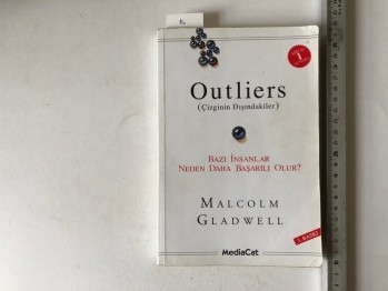 Bazı İnsanlar Neden Daha Başarılı Olur ? – Malcolm Gladwell