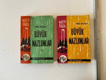 Tarih Boyunca Büyük Mazlumlar –Necip Fazıl 2 Cilt