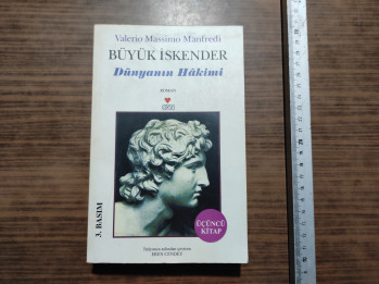 Valerio Ma s simo Manfredi – Büyük İskender  (Cilt:1-2-3 , Takım )