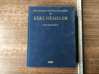 Saki-Nameler – Mehmet Arslan