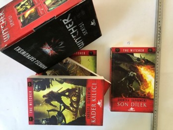 Witcher Serisi – Andrzej Sapkowski (Kutulu)
