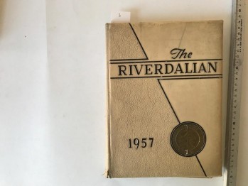 The Riverdalian- Riverdalian Staff(ciltli)