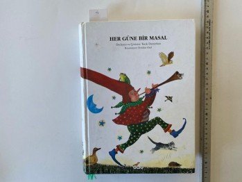 Her  Güne Bir Masal (Ciltli)