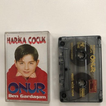 Harika Çocuk Onur - Ben Gardaşım