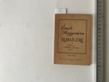 Ömer Hayyam‘ın Rubaileri ( 2. Baskı) (Çevirenden İmzalı.)
