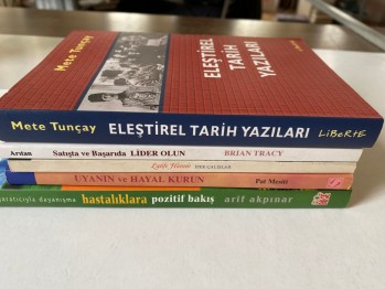 5 Adet Kitap