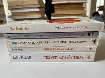 5 Adet Kitap
