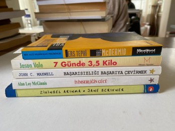 5 Adet Kitap