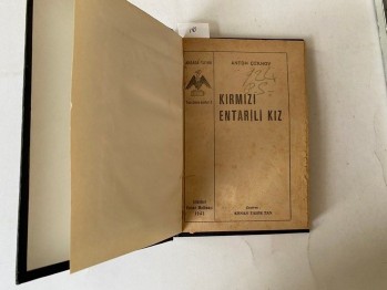 Kırmızı Entarili Kız – Anton Çekhov (Ciltli)