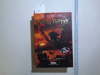 Harry Potter  ve Zümrüdüanka Yoldaşlığı – J.K. Rowling, YKY, 2020, 975 s.