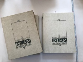 Türkiye Diyanet Vakfı İslam Ansiklopedisi (29 cilt)2001,  Cilt:1-11, 20-26, 28-38