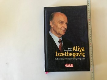 Kendi Kaleminden Aliya İzzetbegoviç / Ciltli