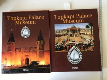 Topkapı Palace  Museum (Ciltli, Kutulu ), BKG, 2014, 323 s.