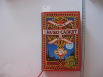 Hugo Cabret Ve Buluşu/Artemis,2007,511 s.(ciltli)
