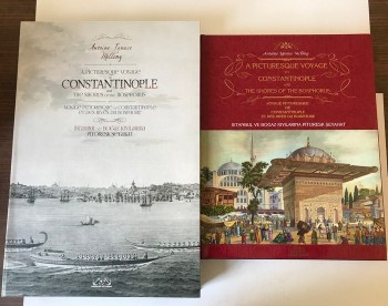 Antoine Igmace Melling - A Picturesque Voyage To Constantinople and The Shones Of The Bosphorus - Voyage Pittores De Constantinople Et Des Rives Du Bosphore - İstanbul ve Boğaz Kıyılarına Pitoresk Seyahat (Kutulu,Ciltli) / Denizler Kitapevi, 267 s.
