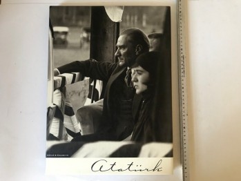 Kemal Atatürk Değişim ve Uluslaşma Süreci - Bernard Lewis / Halil İnalcık (Ciltli) / Ertuğ & Kocabıyık, Milano, 1998, 157 s.