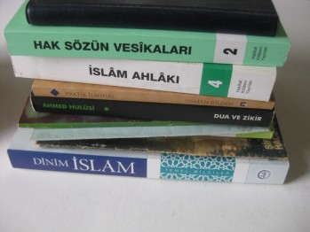 Adresi Bilinmiyor+29 Kitap Lot