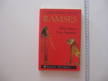 Ramses-Christian Jacq /Remzi,1999,328 s.
