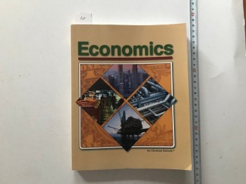 Economics For Christian Schools – Alan J. Carper,1999, 358 s.