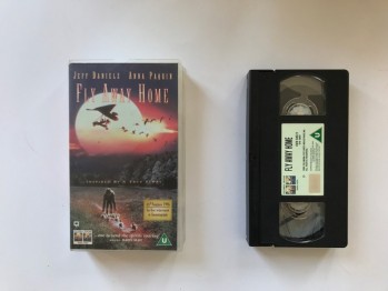 Fly Away Home-Vhs