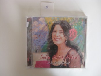 Selin Melek Aktan – Şaka Gibi Her Şey