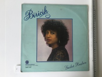 Gurbet Kuşları – Biricik - Kervan Plakçılık