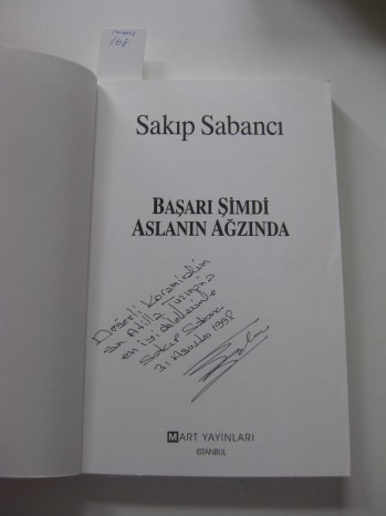 Başarı Şimdi Aslanın Ağzında – Sakıp Sabancı (İmzalı)