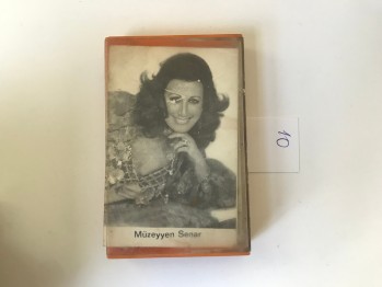 Müzeyyen Senar