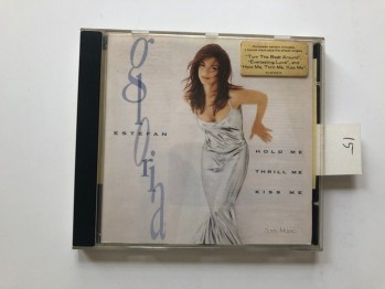 Hold Me Thrill Me Kıss Me- Gloria Estefan