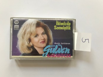 İkimizde Sevmiştik-Gülden Karaböcek