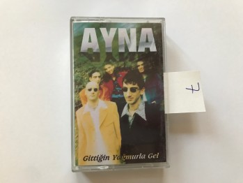 Gittiğin Yağmurla Gel- Ayna