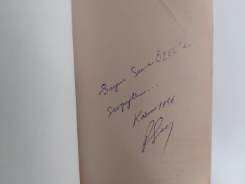 Sait Faik Abasıyanık 90 Yaşında – Perihan Ergün . YAZARINDAN  İMZALI , 1996 İlk Baskı, Bilgi Yayınevi , 450 s.