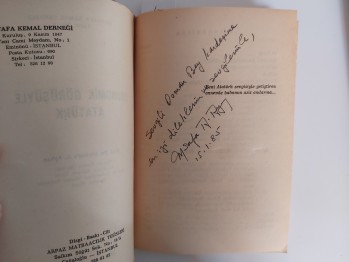 Ekonomik Görüşüyle Atatürk – Prof. Dr. Mustafa A. Aysan , YAZARINDAN  İMZALI  İTHAFLI , 1984 , 214 s.