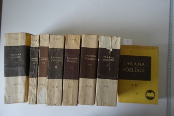 Tarama Sözlüğü 8 Cilt , TTK, 1988