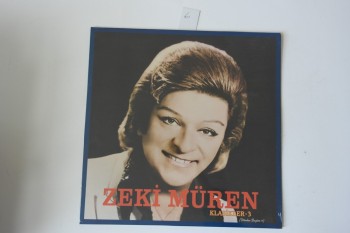 Klasikler-3 – Zeki Müren, Emre Grafson Müzik, Jelatinli, Kapak:10 Plak:10