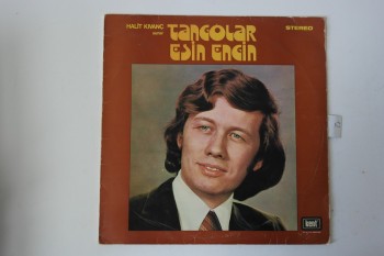 Tangolar – Esin Engin, Kent, Kapak:9 Plak:8