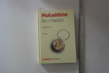 Mukaddime Cilt 1 – İbn Haldun (Ciltli), Yeni Şafak, 2004, 447 s.